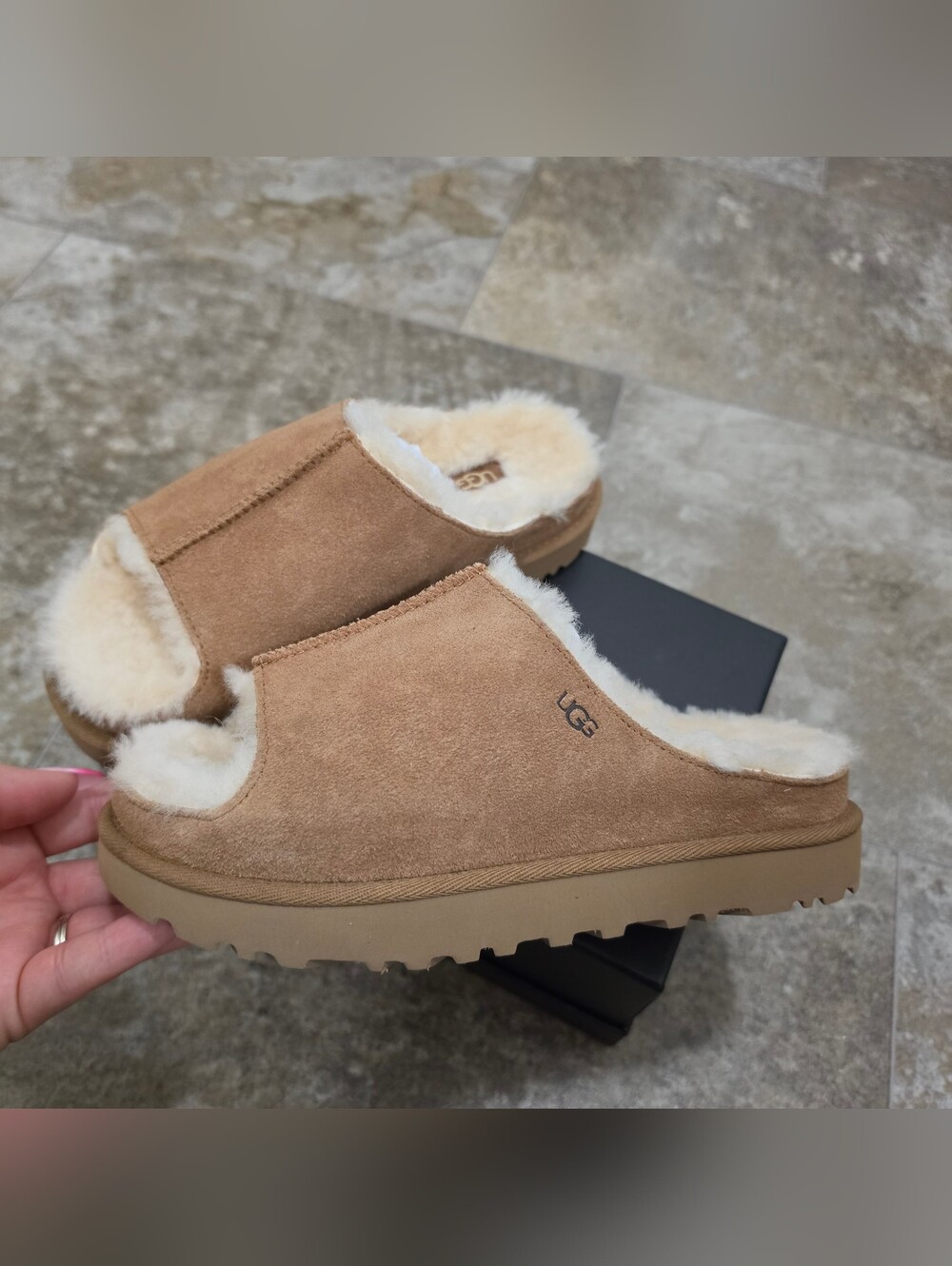 UGG Greenport Slide Sandal / Women's Size 6